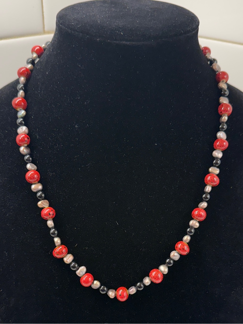Red Beaded Necklace - Elegant Women's Jewelry